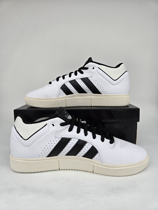 adidas Men\'s Tyshawn Mid JQ1134 Core Black Cloud White Shoes Size 10.5 main image 7